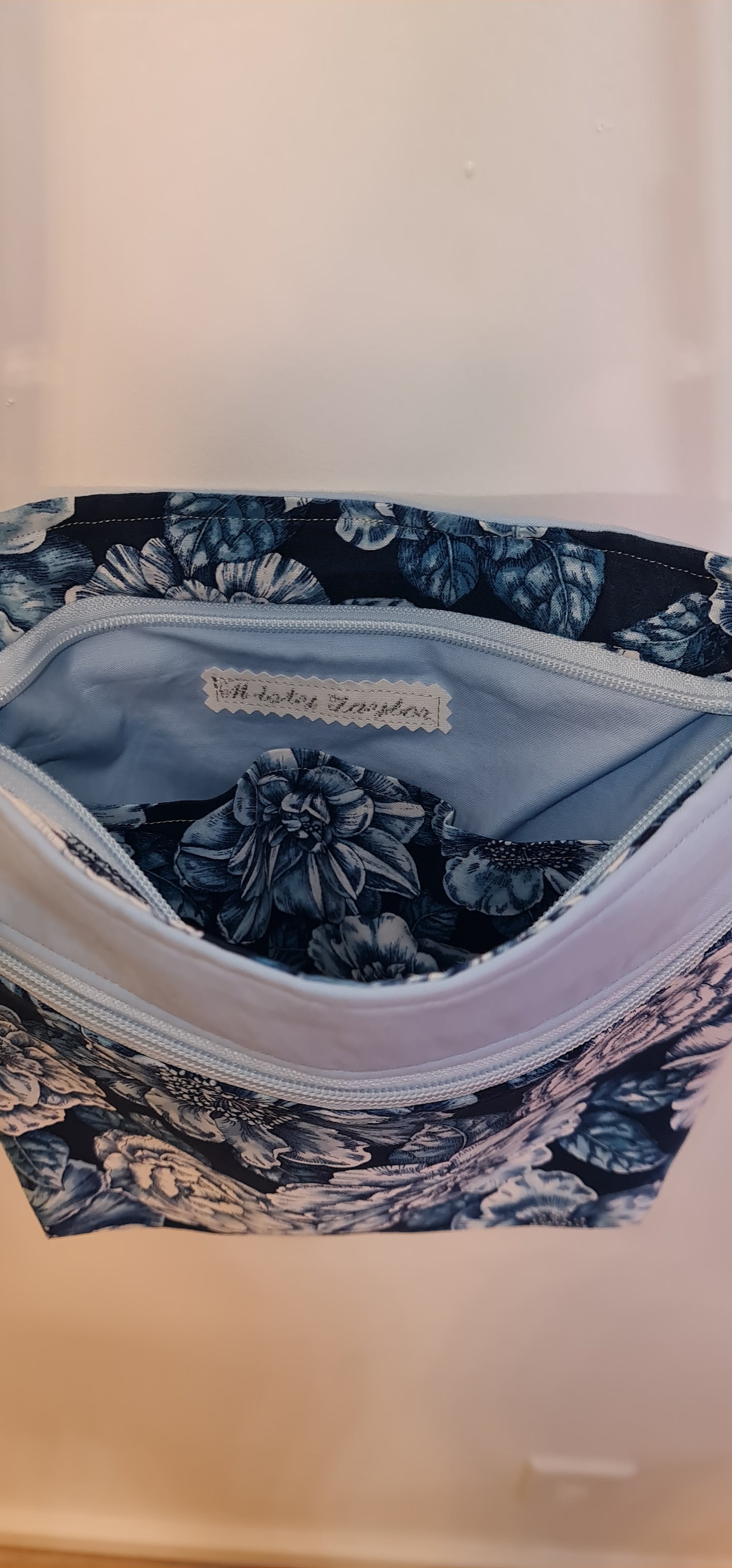 Crossbody-Blue Floral Print